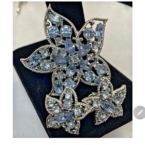 Sarah Coventry Brooch and Earrings set Blue Crystal Star Shaped